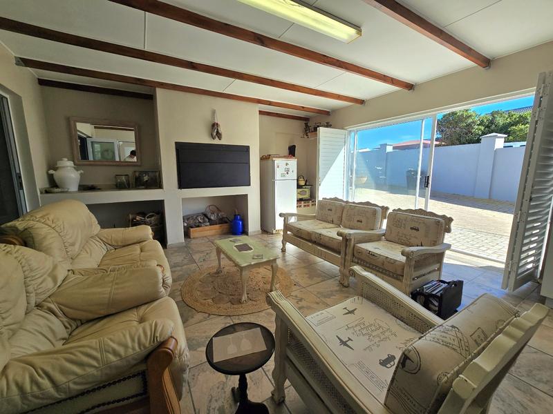 3 Bedroom Property for Sale in Britannia Bay Western Cape